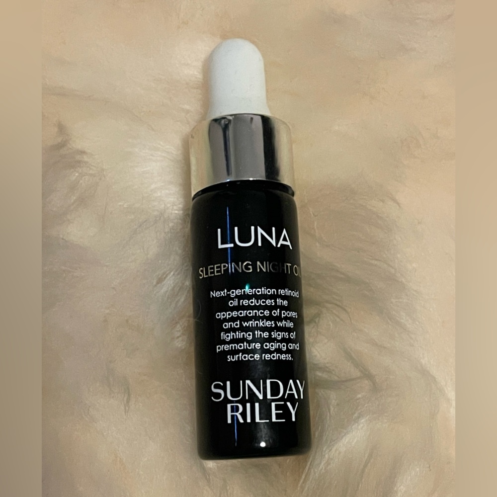 NWOT Sunday Riley Luna oil